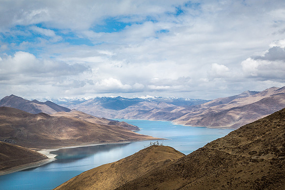 yamdrok yumtso lake, tibet